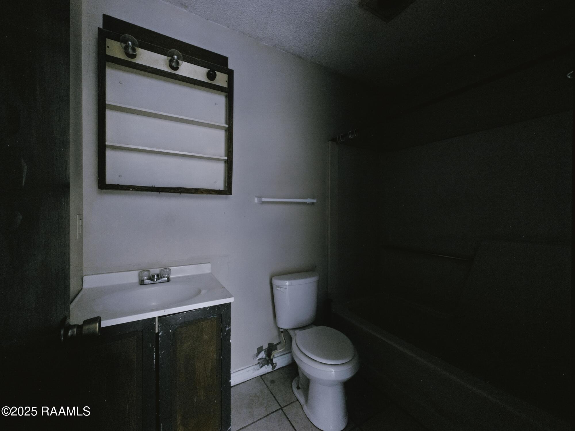 102 Limoges Street, Unit A Duson, LA 70529 - Photo 13 of 16 CAM04246G0-PR0210-STILL008