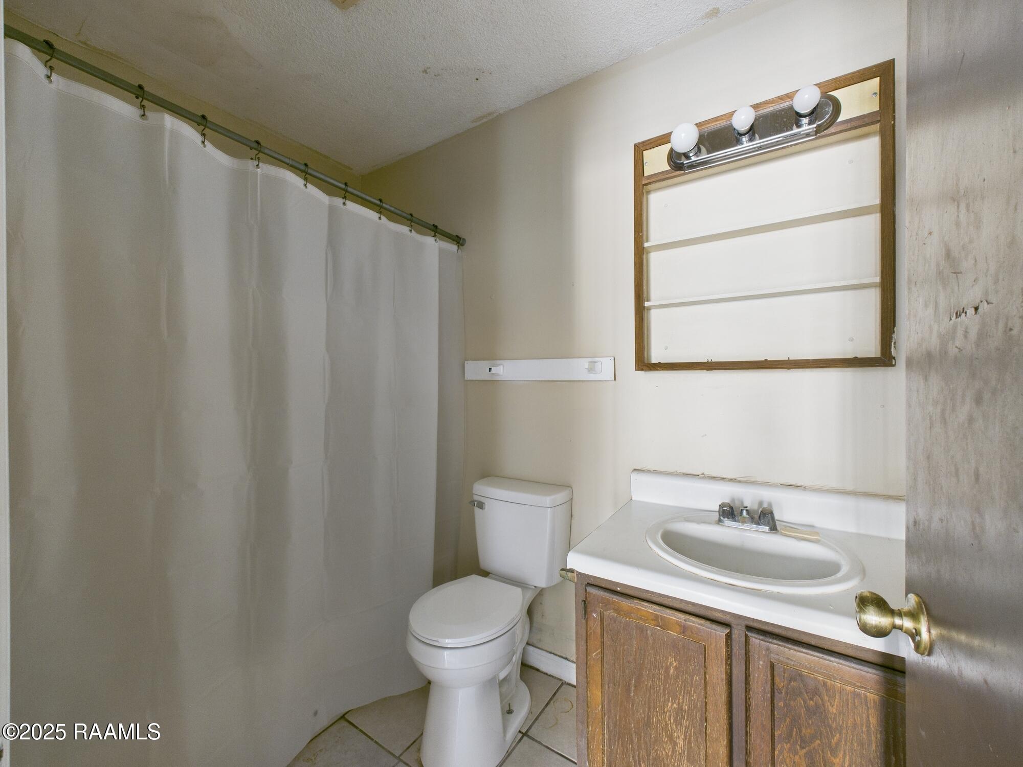 102 Limoges Street, Unit A Duson, LA 70529 - Photo 15 of 16 CAM04246G0-PR0210-STILL011