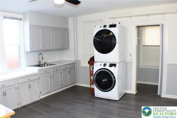 $255,000 | 115 Howertown Road, Catasauqua, PA 18032