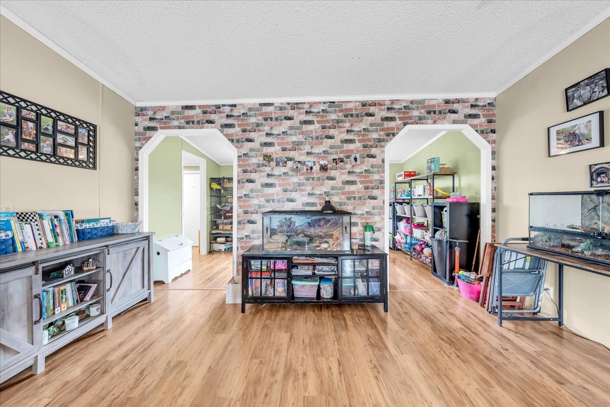 2657 Oak Grove Road Red Boiling Springs, TN 37150 - Photo 12 of 45 a living room with furniture and a wooden floor