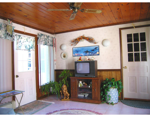 10 Summer Hill Road Maynard, MA 01754 - Photo 8 of 18