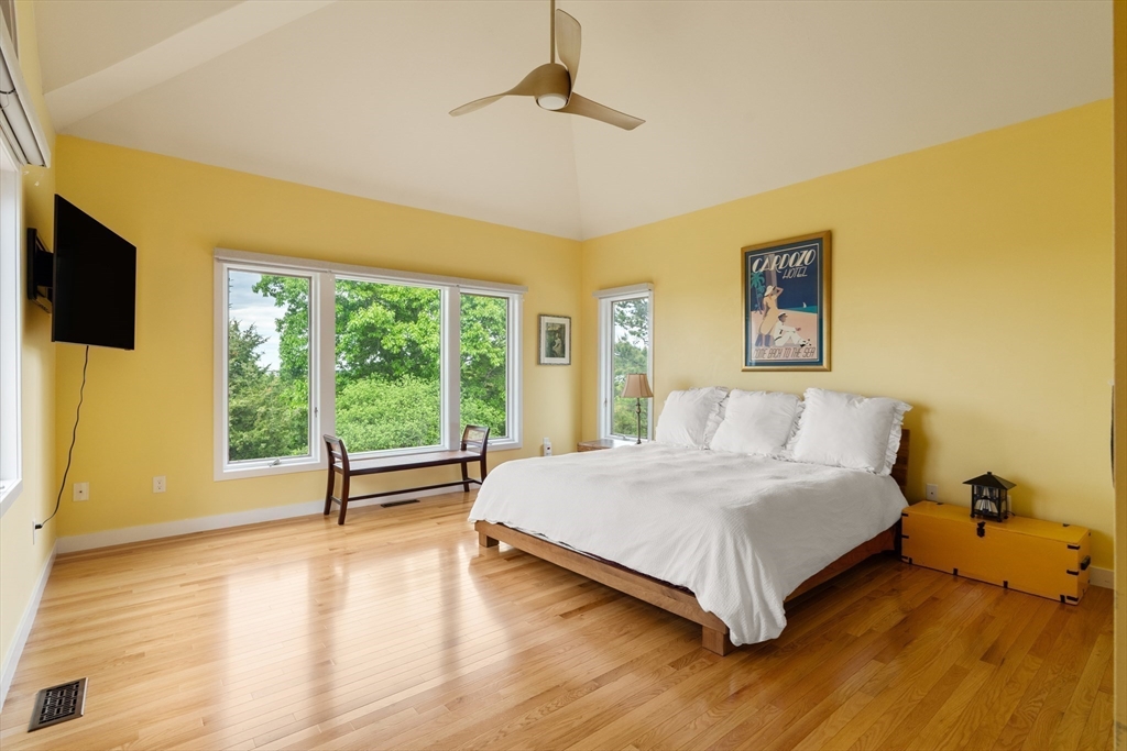 8 Schooner Ridge Gloucester, MA 01930 - Photo 16 of 40