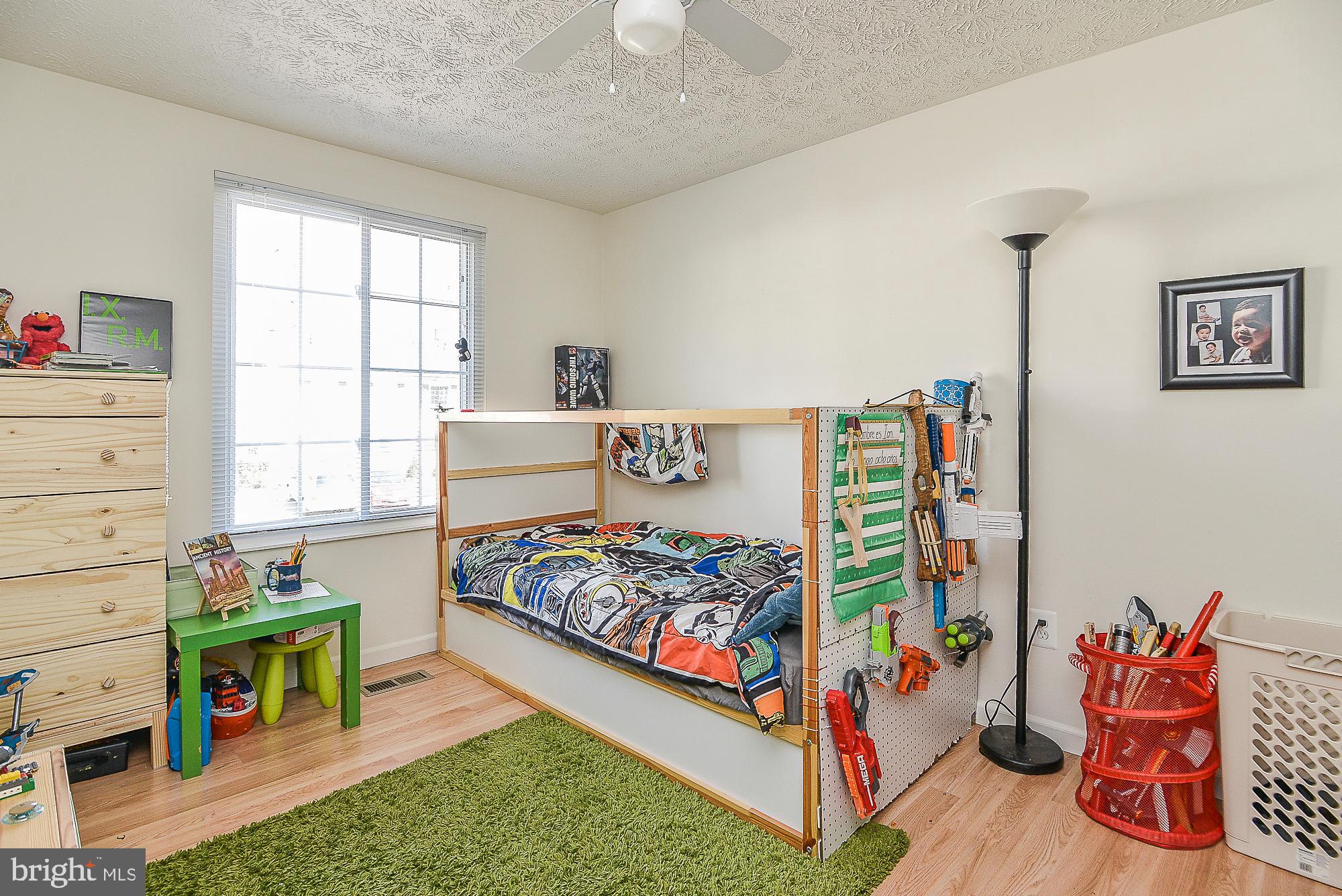 8291 Raindrop Way Springfield, VA 22153 - Photo 17 of 40