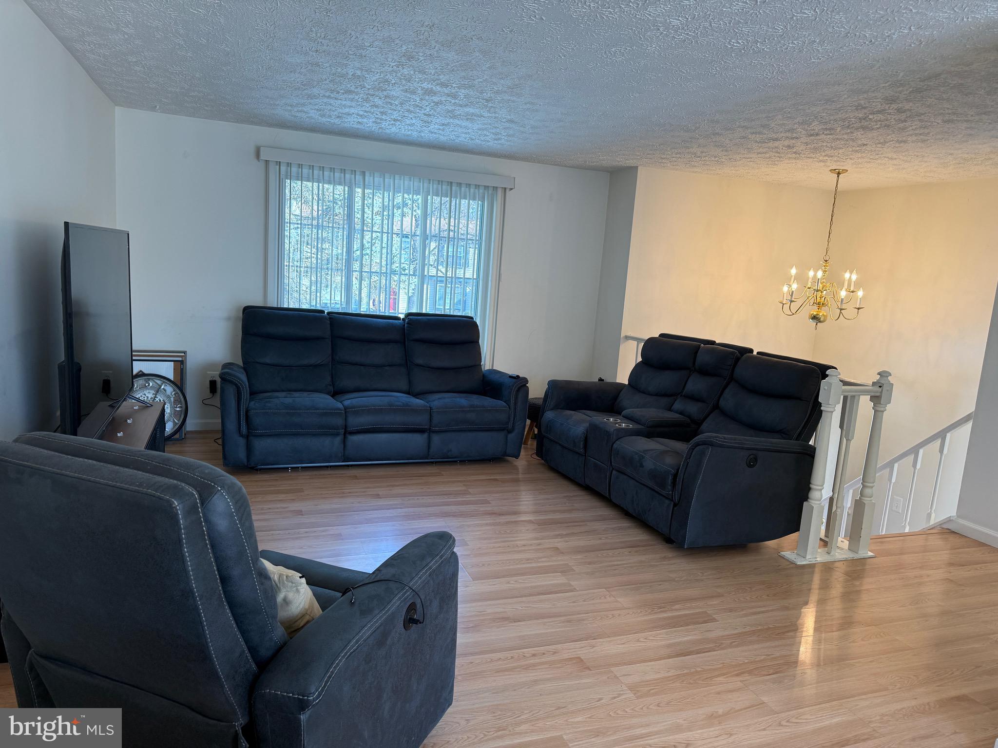 8291 Raindrop Way Springfield, VA 22153 - Photo 27 of 40