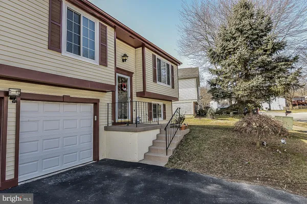 $3,200 | 8291 Raindrop Way, Springfield, VA 22153