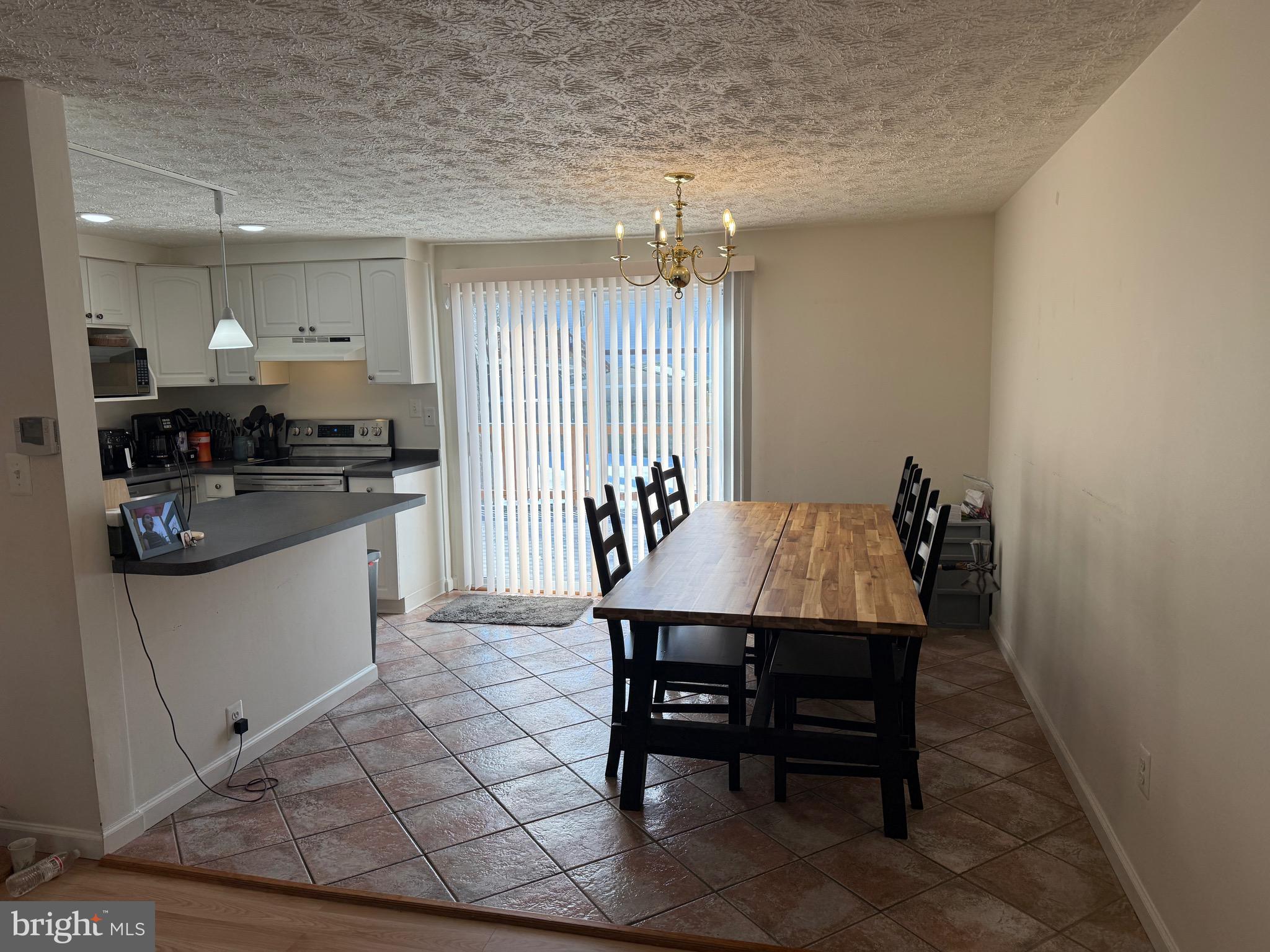 8291 Raindrop Way Springfield, VA 22153 - Photo 35 of 40