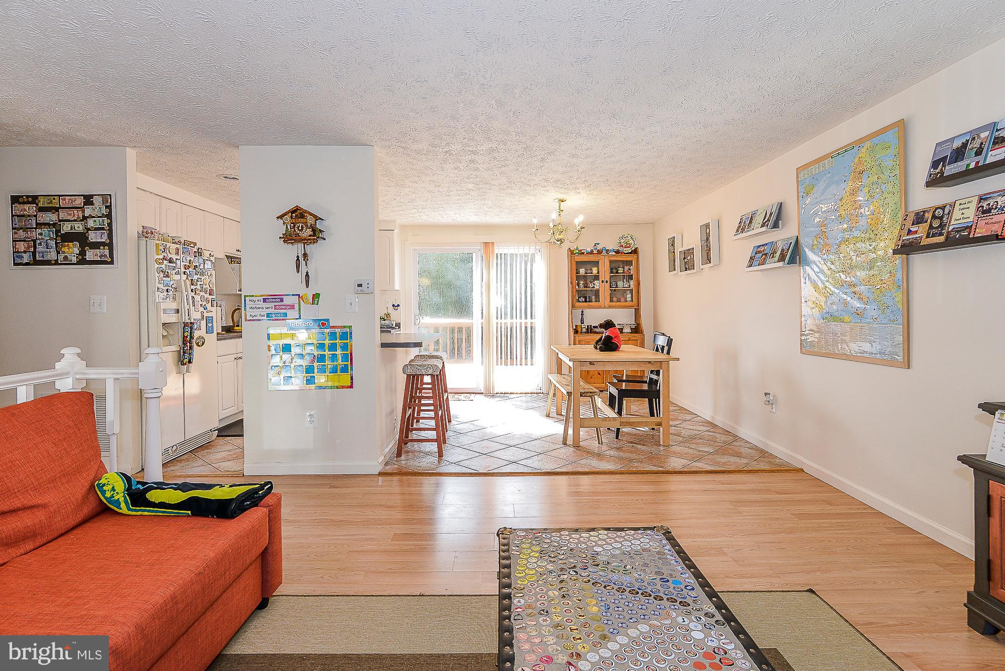 8291 Raindrop Way Springfield, VA 22153 - Photo 6 of 40