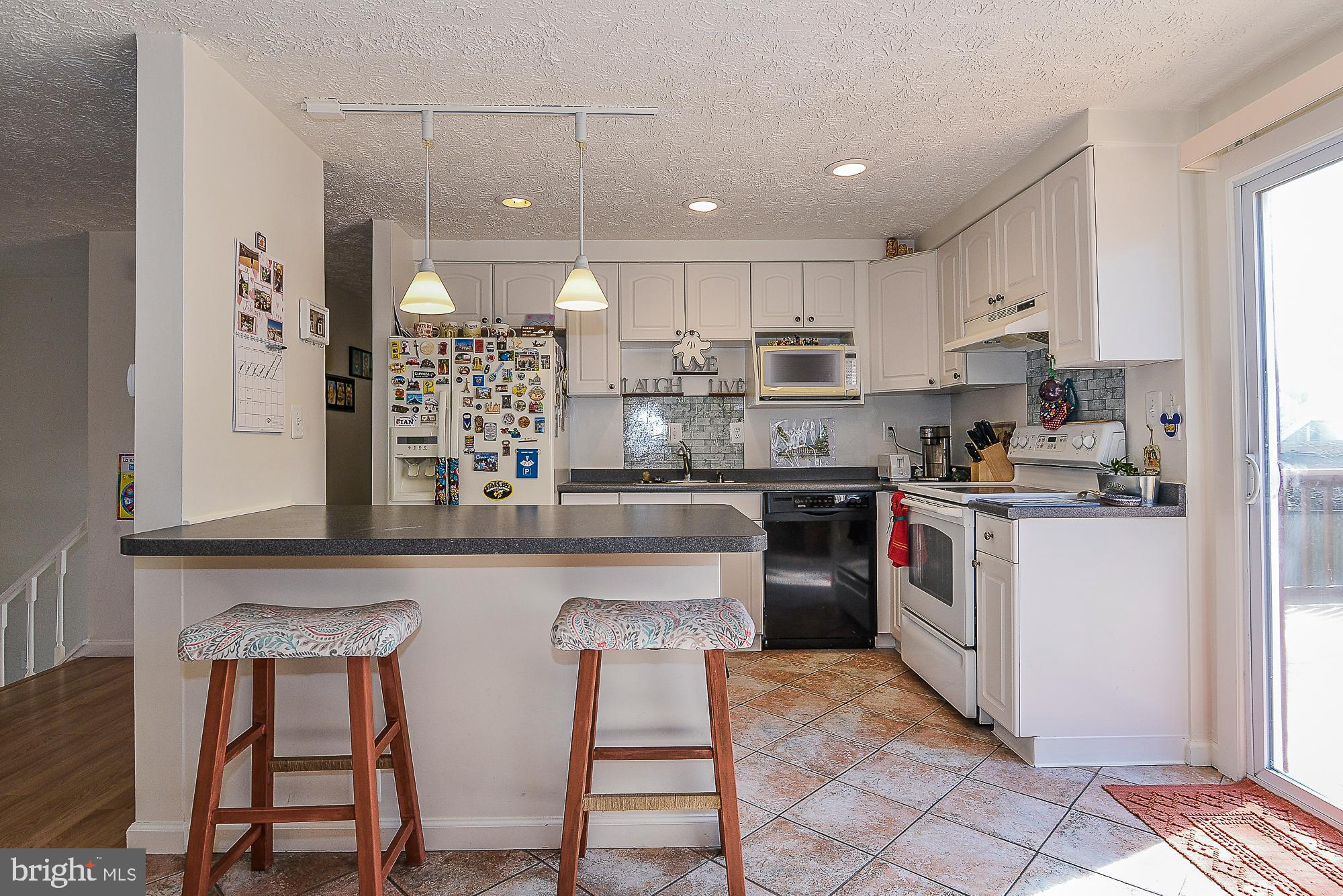 8291 Raindrop Way Springfield, VA 22153 - Photo 10 of 40