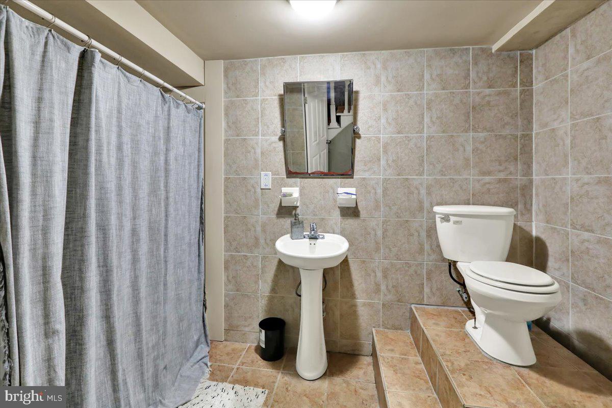 105 South Park Road Reading, PA 19610 - Photo 24 of 30