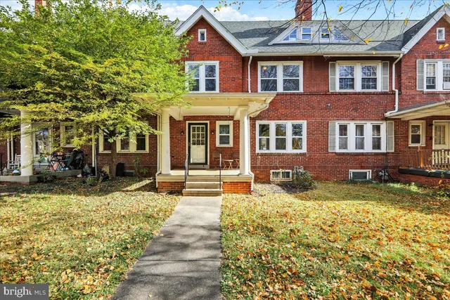 $319,900 | 105 South Park Road, Reading, PA 19610