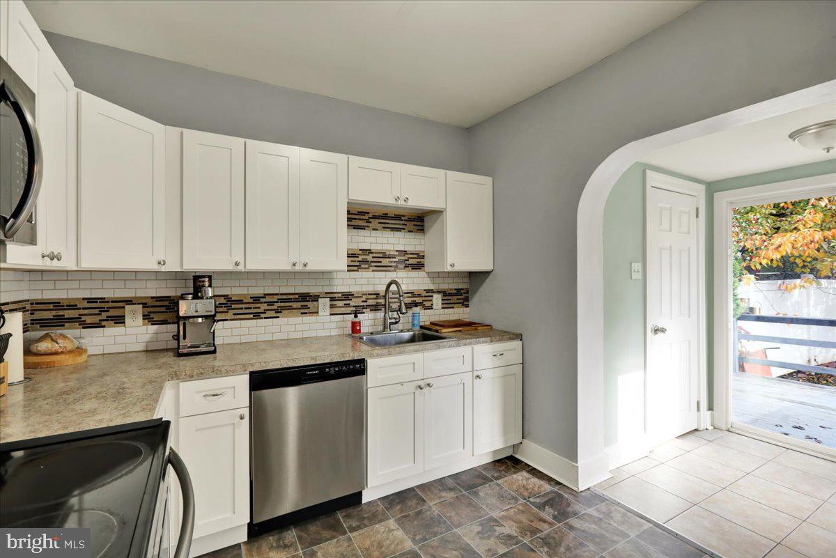 105 South Park Road Reading, PA 19610 - Photo 9 of 30