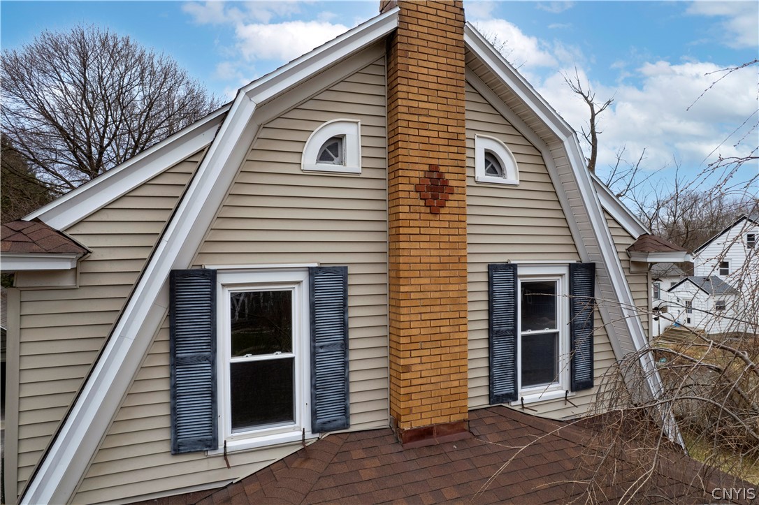 111 Charing Road DeWitt, NY 13214 - Photo 3 of 50