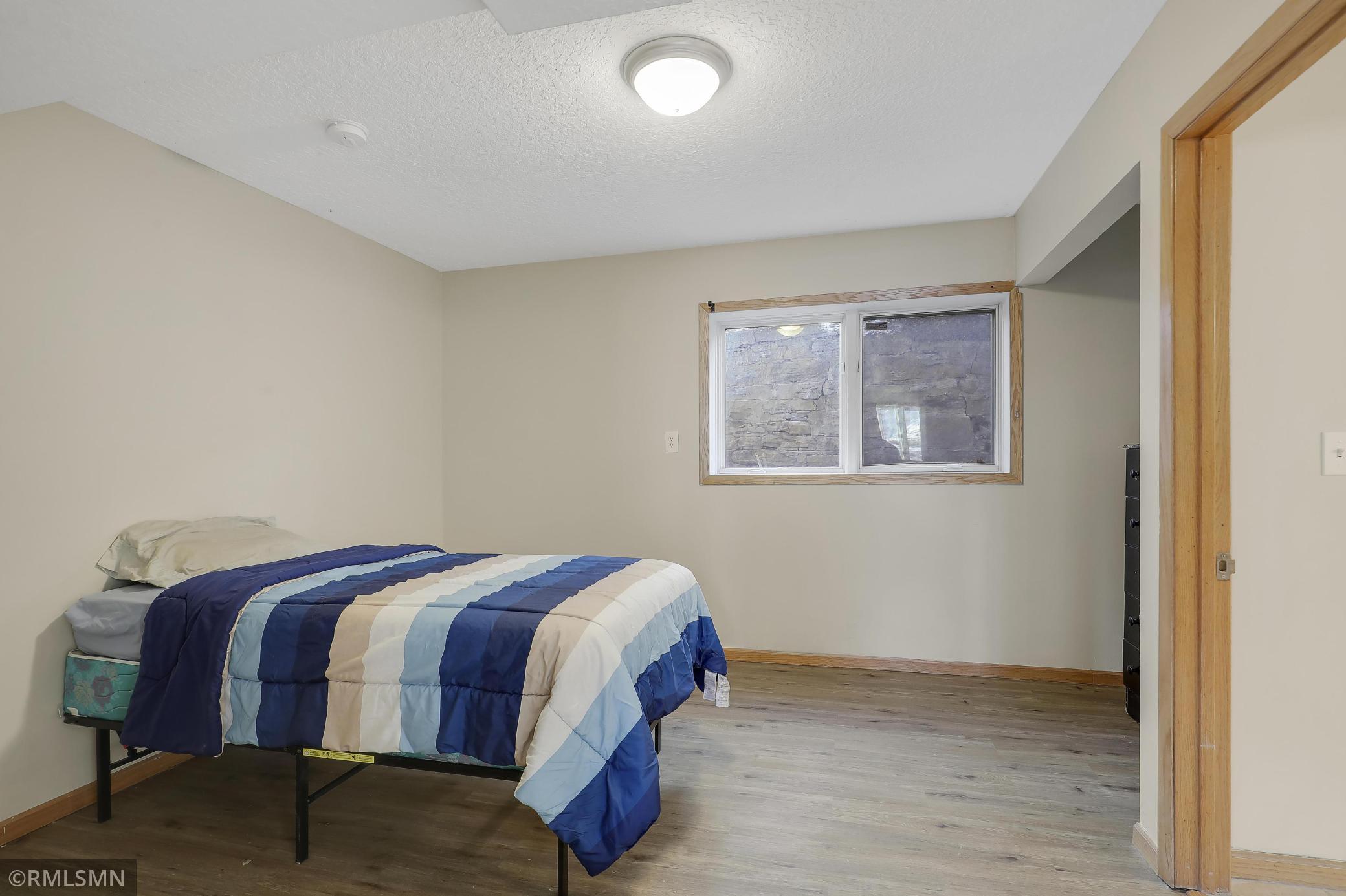 624 Cook Avenue St. Paul, MN 55130 - Photo 11 of 21