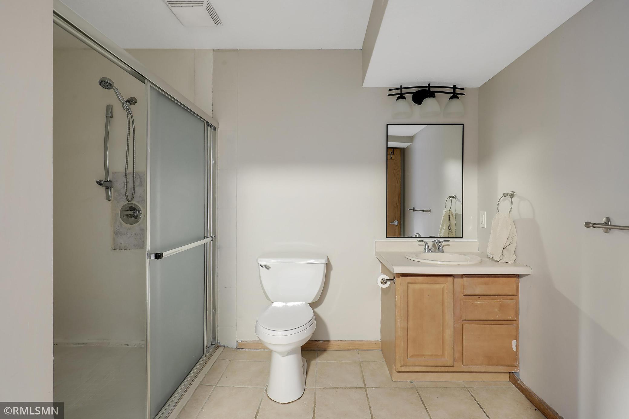 624 Cook Avenue St. Paul, MN 55130 - Photo 12 of 21