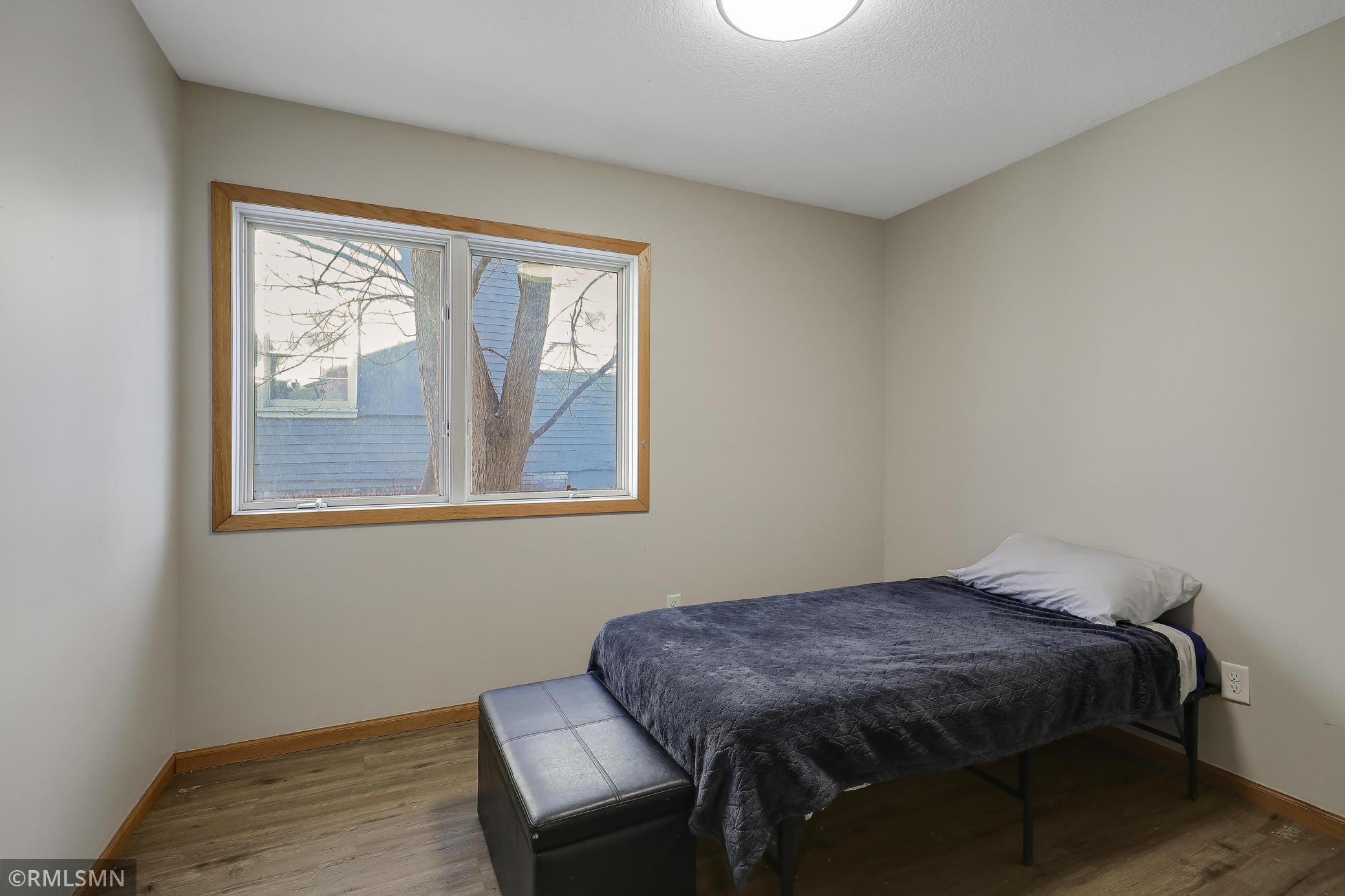 624 Cook Avenue St. Paul, MN 55130 - Photo 14 of 21