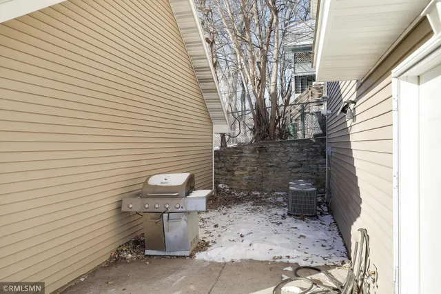 $329,900 | 624 Cook Avenue, St. Paul, MN 55130