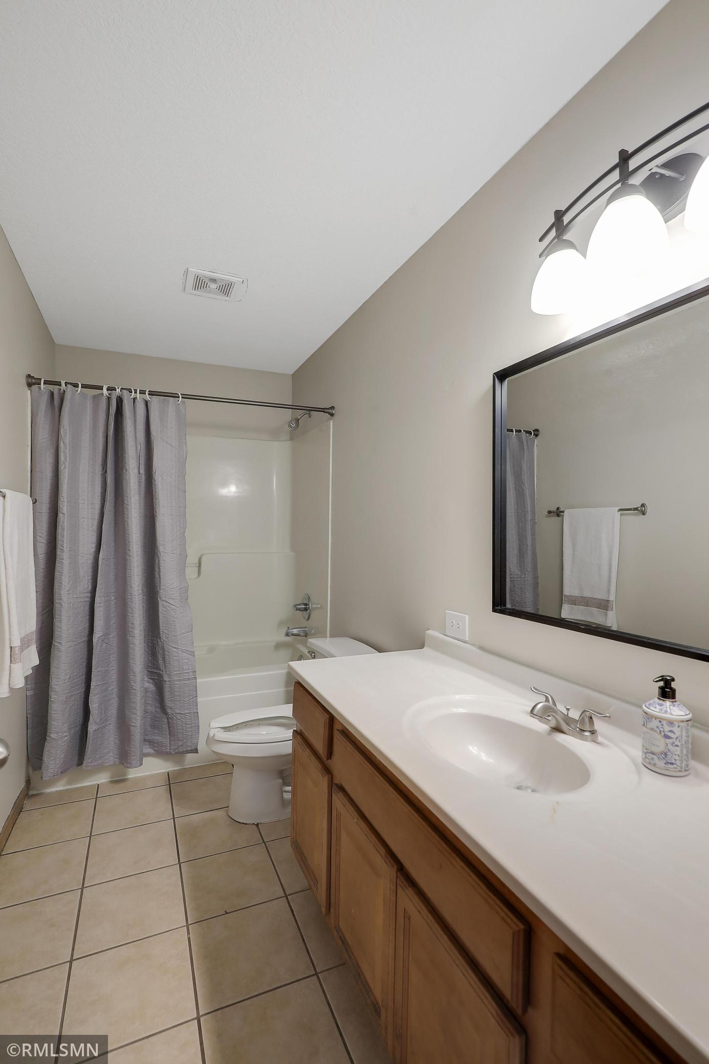 624 Cook Avenue St. Paul, MN 55130 - Photo 6 of 21