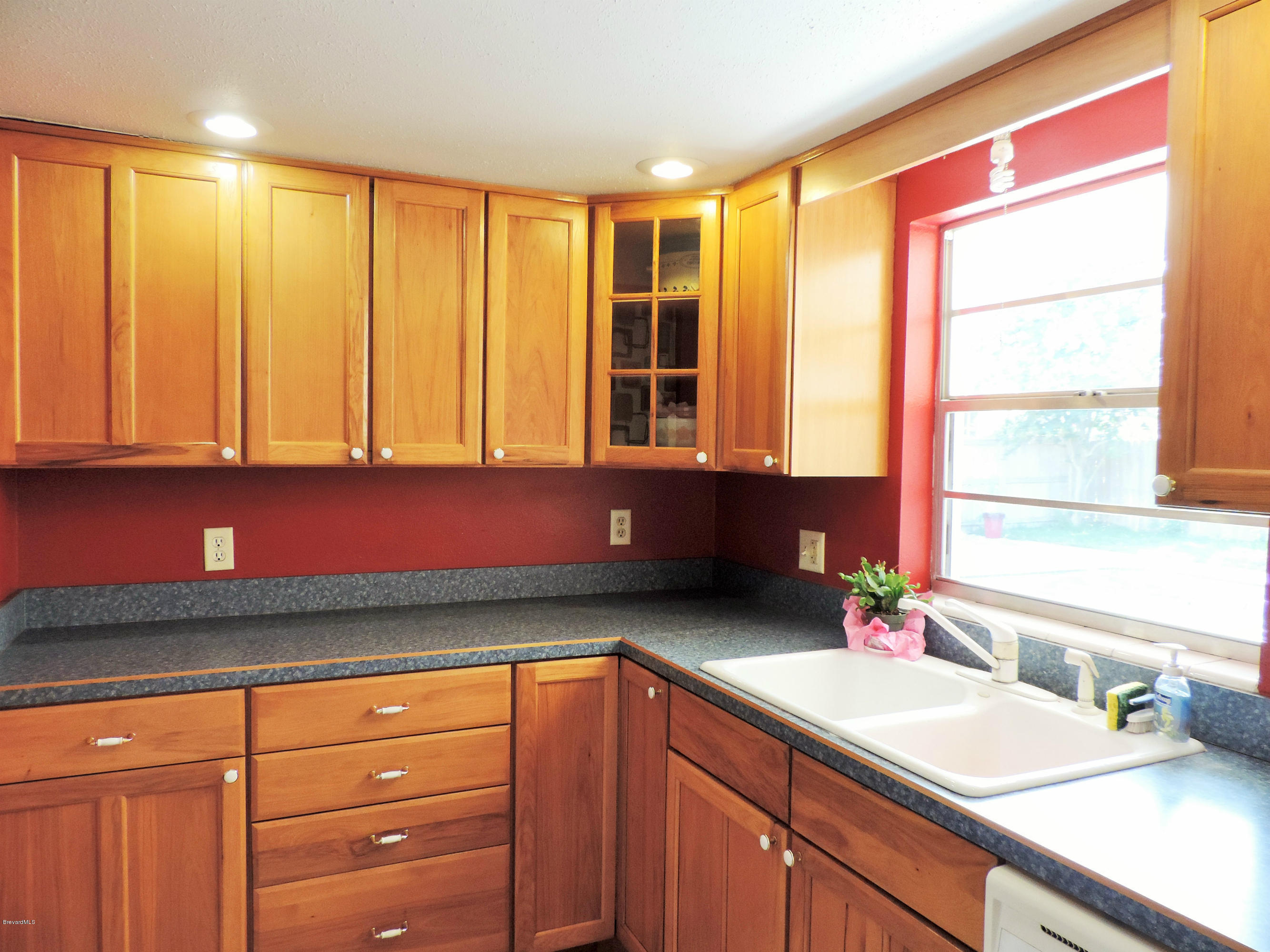 921 Jefferson Road Rockledge, FL 32955 - Photo 4 of 21 kitchen