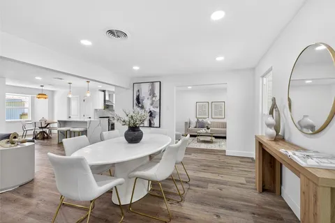 $540,000 | 5447 Darnell Street, Houston, TX 77096