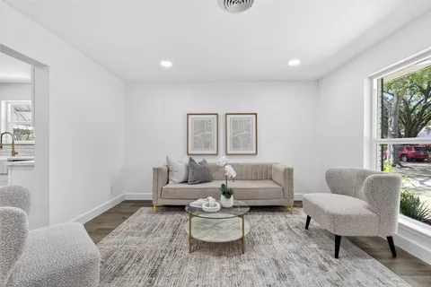 $540,000 | 5447 Darnell Street, Houston, TX 77096