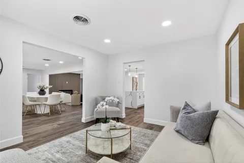 $540,000 | 5447 Darnell Street, Houston, TX 77096