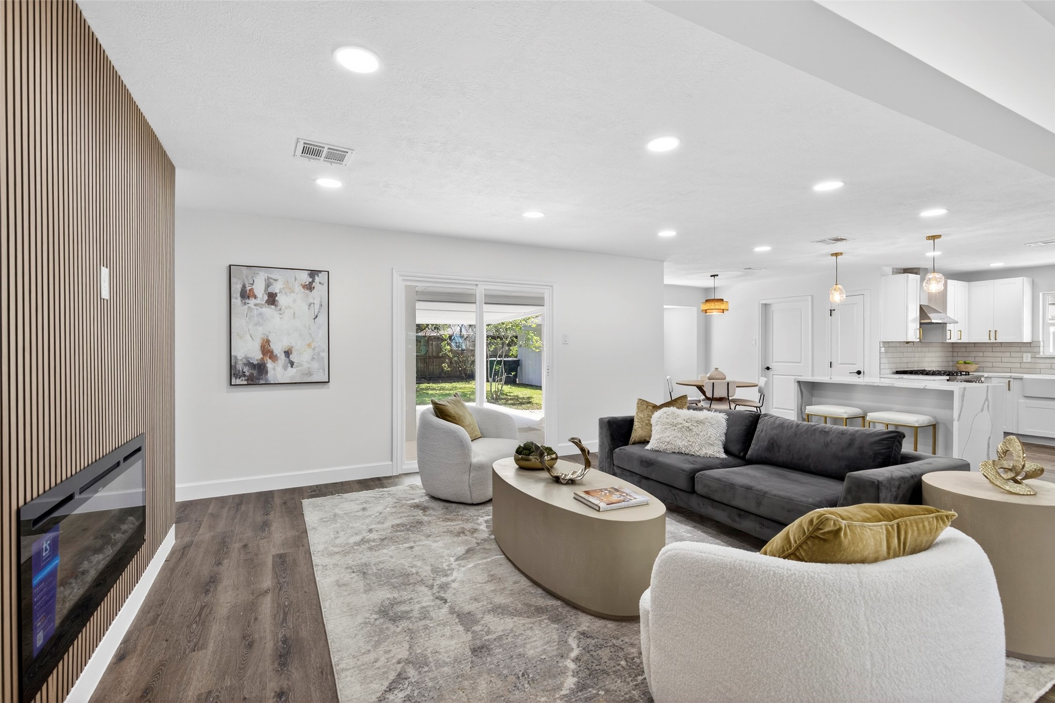 5447 Darnell Street Houston, TX 77096 - Photo 7 of 41