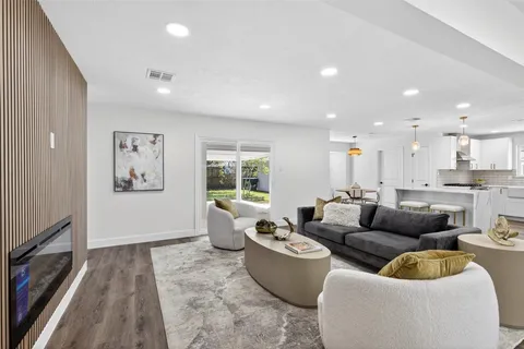 $540,000 | 5447 Darnell Street, Houston, TX 77096