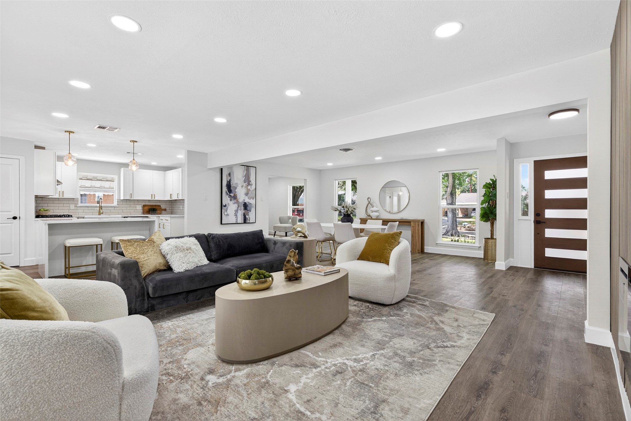 5447 Darnell Street Houston, TX 77096 - Photo 8 of 41