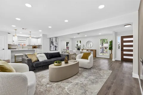 $540,000 | 5447 Darnell Street, Houston, TX 77096