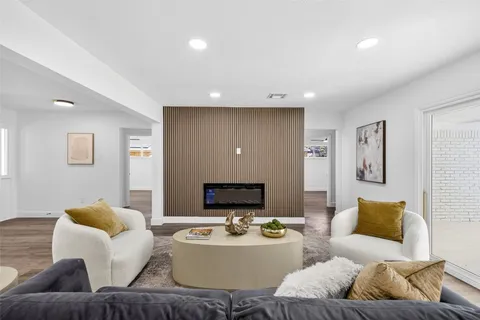 $540,000 | 5447 Darnell Street, Houston, TX 77096