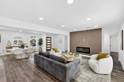 $540,000 | 5447 Darnell Street, Houston, TX 77096