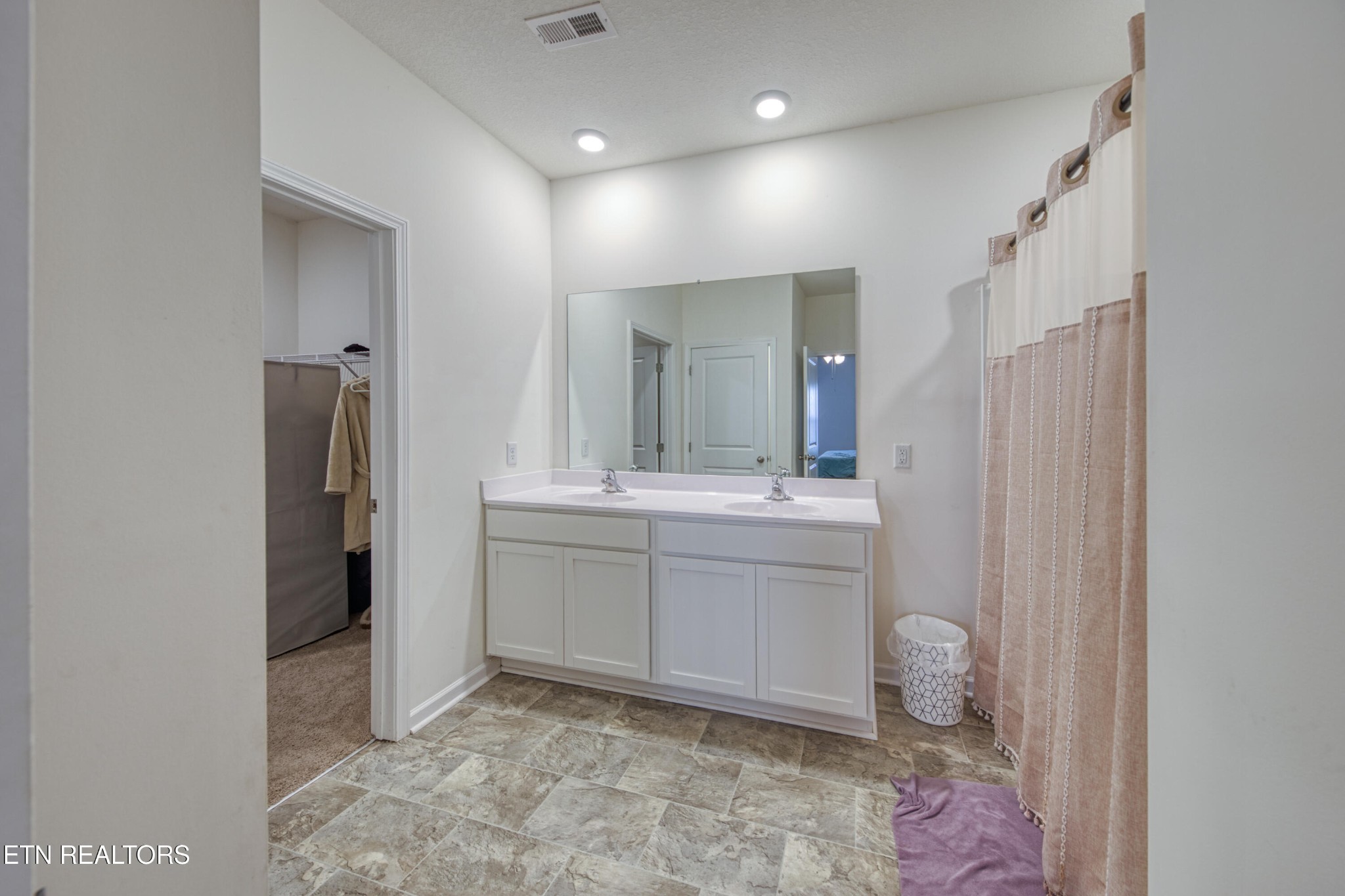 136 Ibis Loop Oak Ridge, TN 37830 - Photo 15 of 31 Gallery Image 15