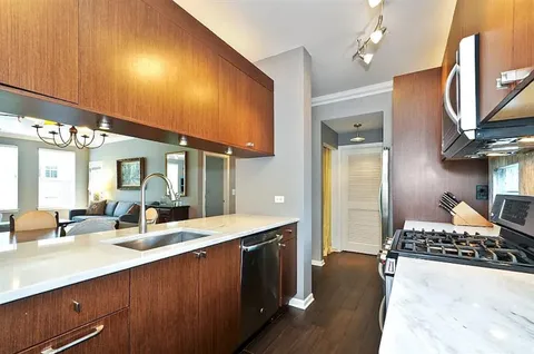 $475,000 | 301 West Scott Street, Unit 204, Chicago, IL 60610