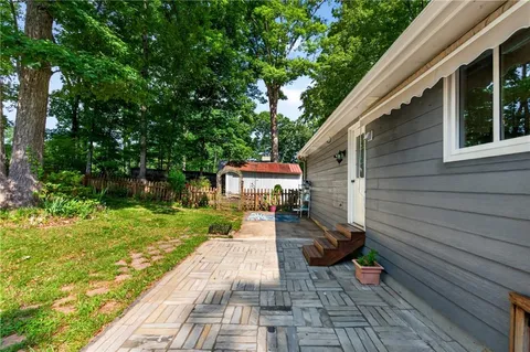 a house view with a outdoor space