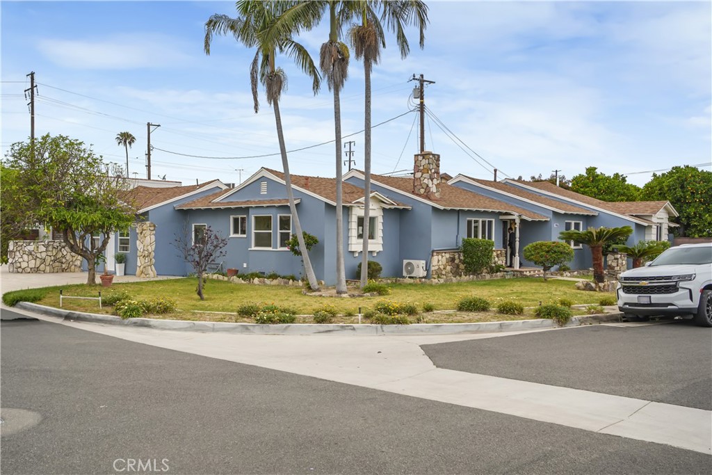9961 Richeon Avenue Downey, CA 90240 - Photo 12 of 45