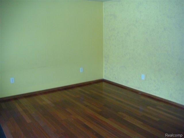 2947 Reeves Road Memphis, MI 48041 - Photo 4 of 16 DSC07858 (Small)