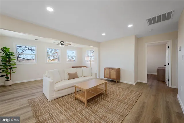 $2,550 | 440 Redbud Lane, Bluemont, VA 20135