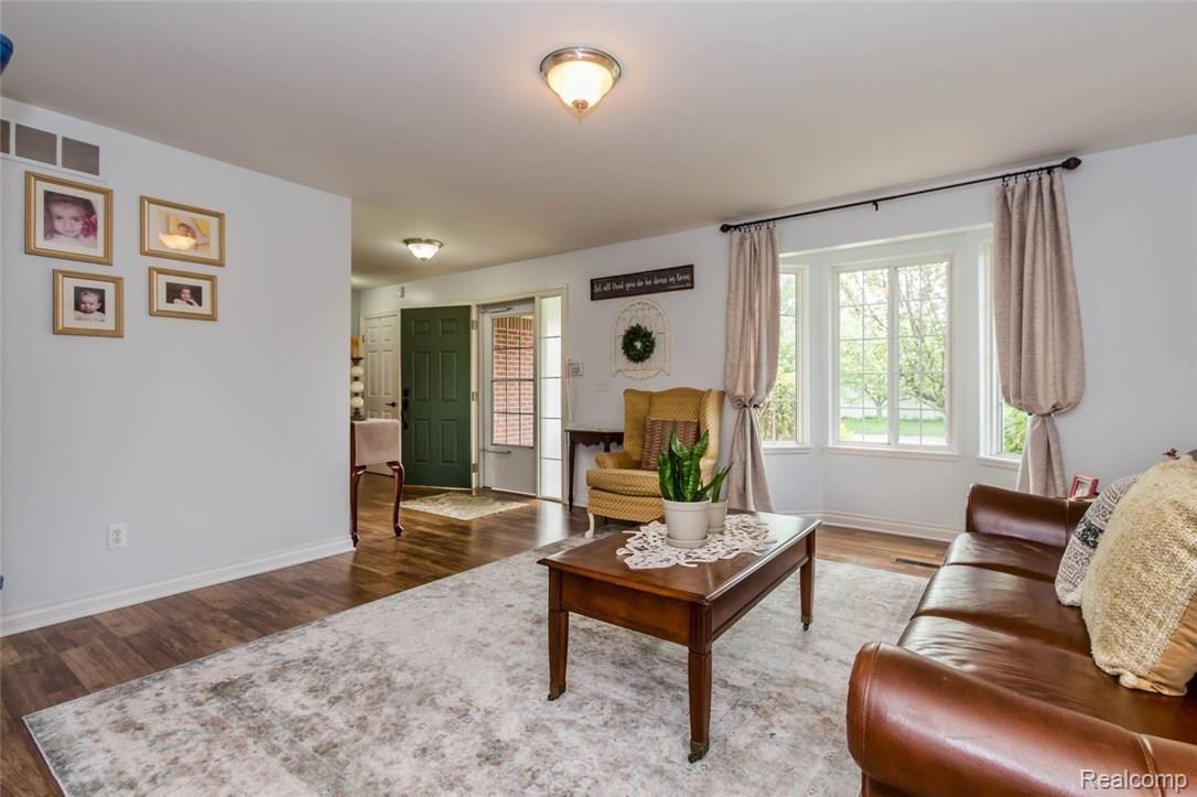 1698 North Sheldon Road Canton, MI 48187 - Photo 8 of 37 06.jpg