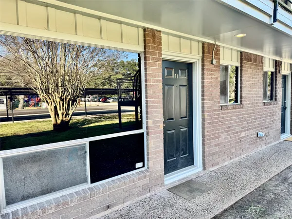 $1,050 | 2201 North Grand Boulevard, Unit 11, Pearland, TX 77581