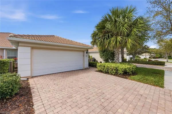 $3,200 | 8664 Genova Court, Naples, FL 34114