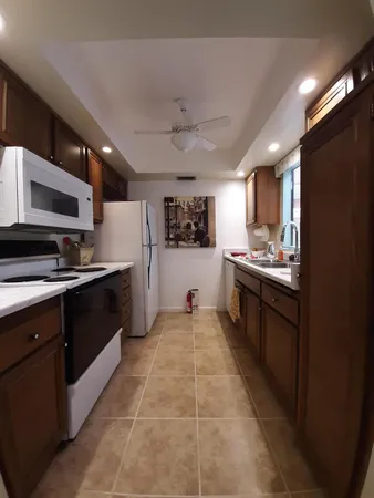 $2,200 | 1405 North Sunrise Way, Unit 2, Palm Springs, CA 92262