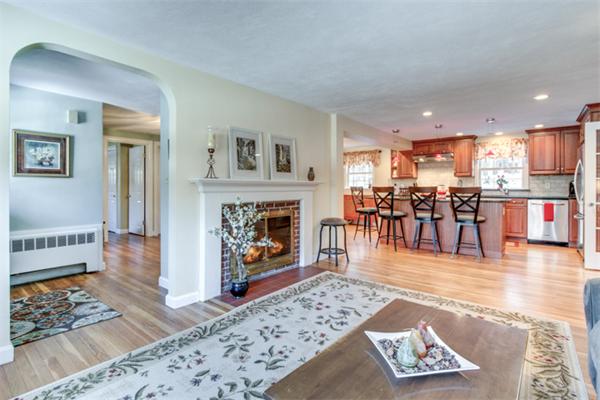 34 Dana Road Reading, MA 01867 - Photo 5 of 28 Gallery Image 5