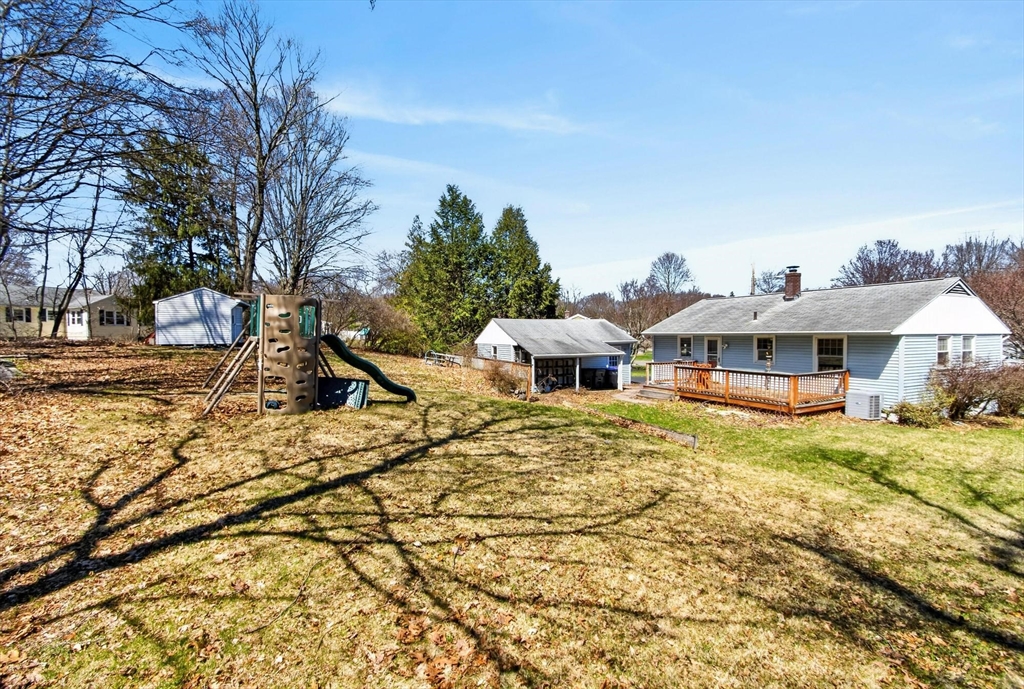 27 Robin Road Westborough, MA 01581 - Photo 4 of 23