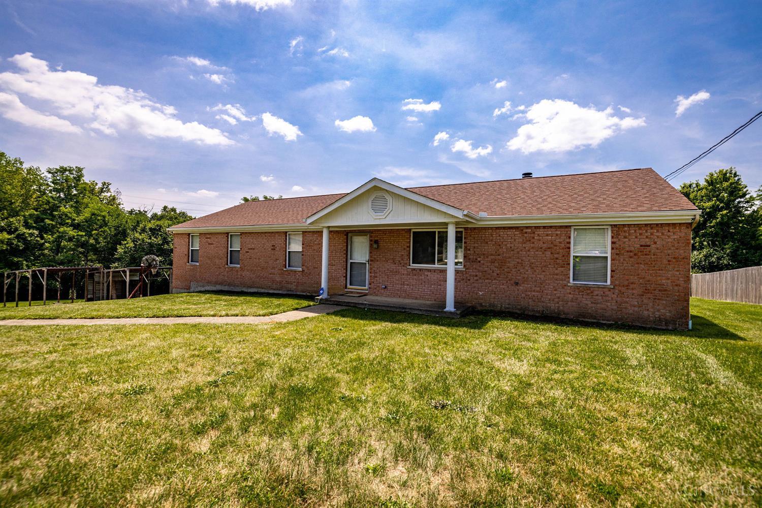 6801 Rackview Road Cincinnati, OH 45248 - Photo 6 of 57