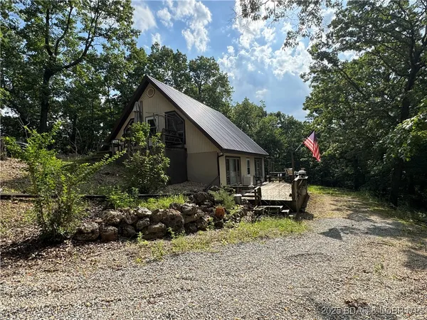 $318,000 | 1070 Old Nonsuch Road, Camdenton, MO 65020