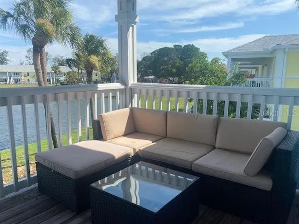 $2,400 | 136 Pompano Drive Southeast, Unit D, St. Petersburg, FL 33705