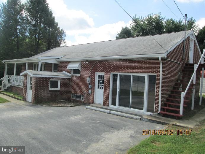 1788 Hanover Road Spring Grove, PA 17362 - Photo 3 of 17 Gallery Image 3