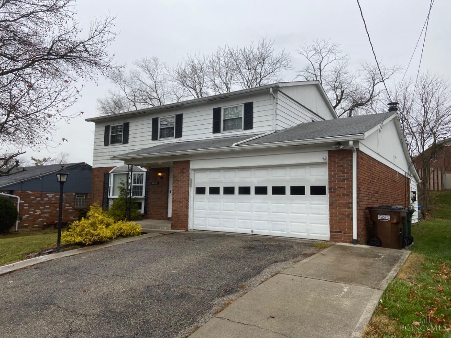 8422 Daly Road Cincinnati, OH 45231 - Photo 3 of 20