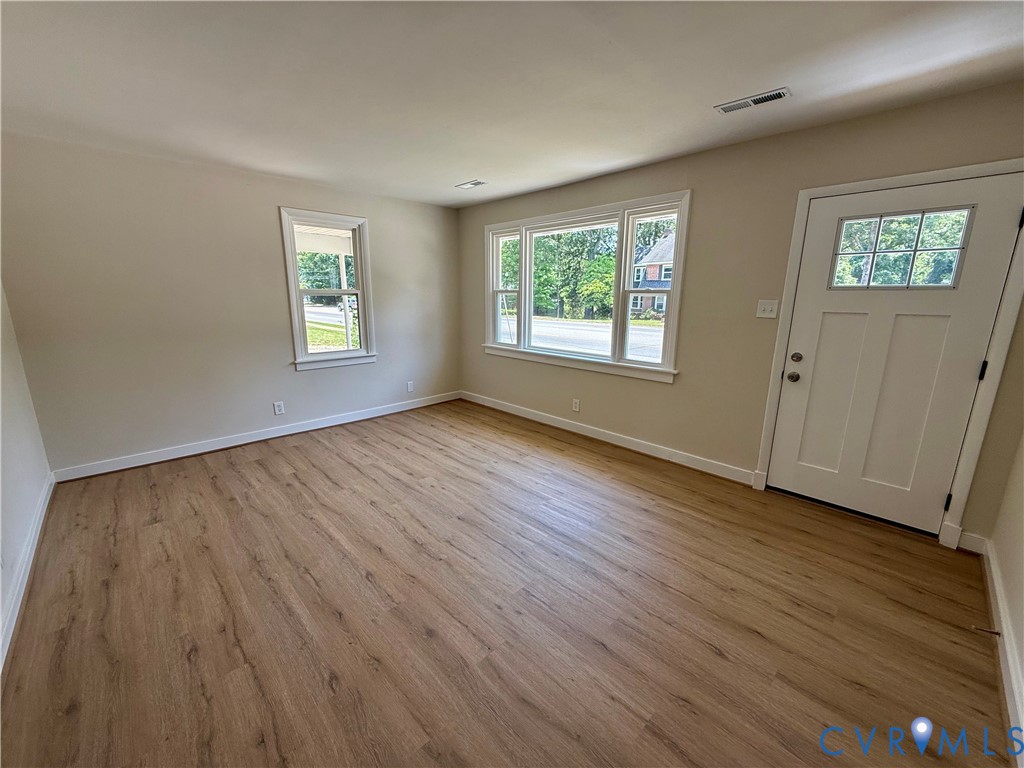 3522 West Hundred Road Chester, VA 23831 - Photo 4 of 37 Gallery Image 4