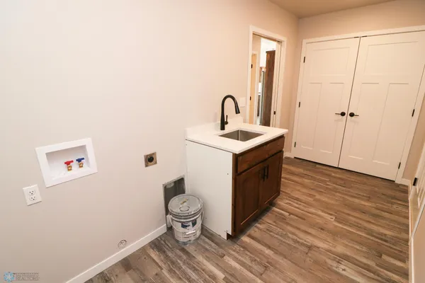$329,900 | 1412 Prairie Lane, Wahpeton, ND 58075